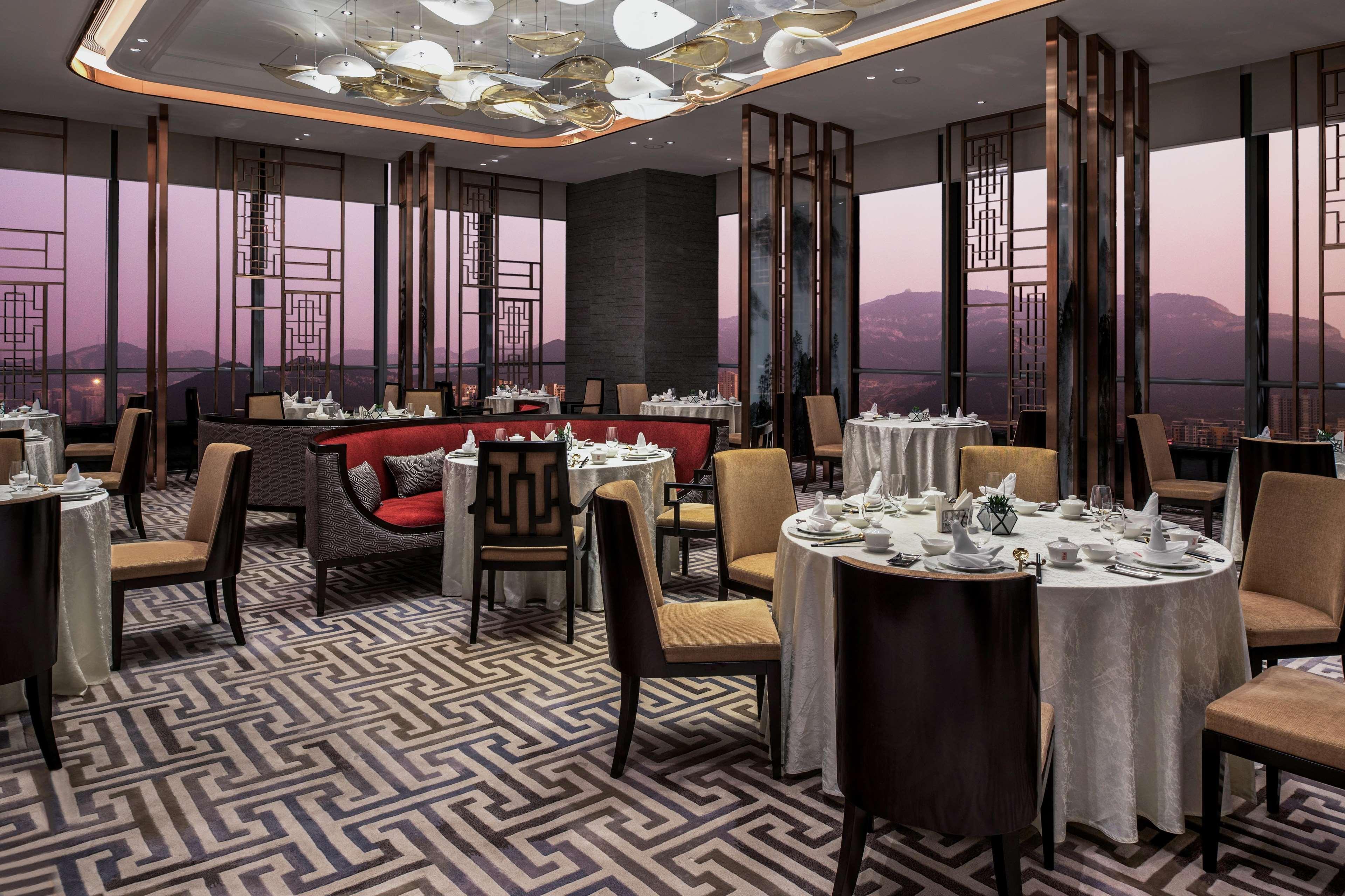 Hilton Jinan South Hotel & Residences Exterior photo