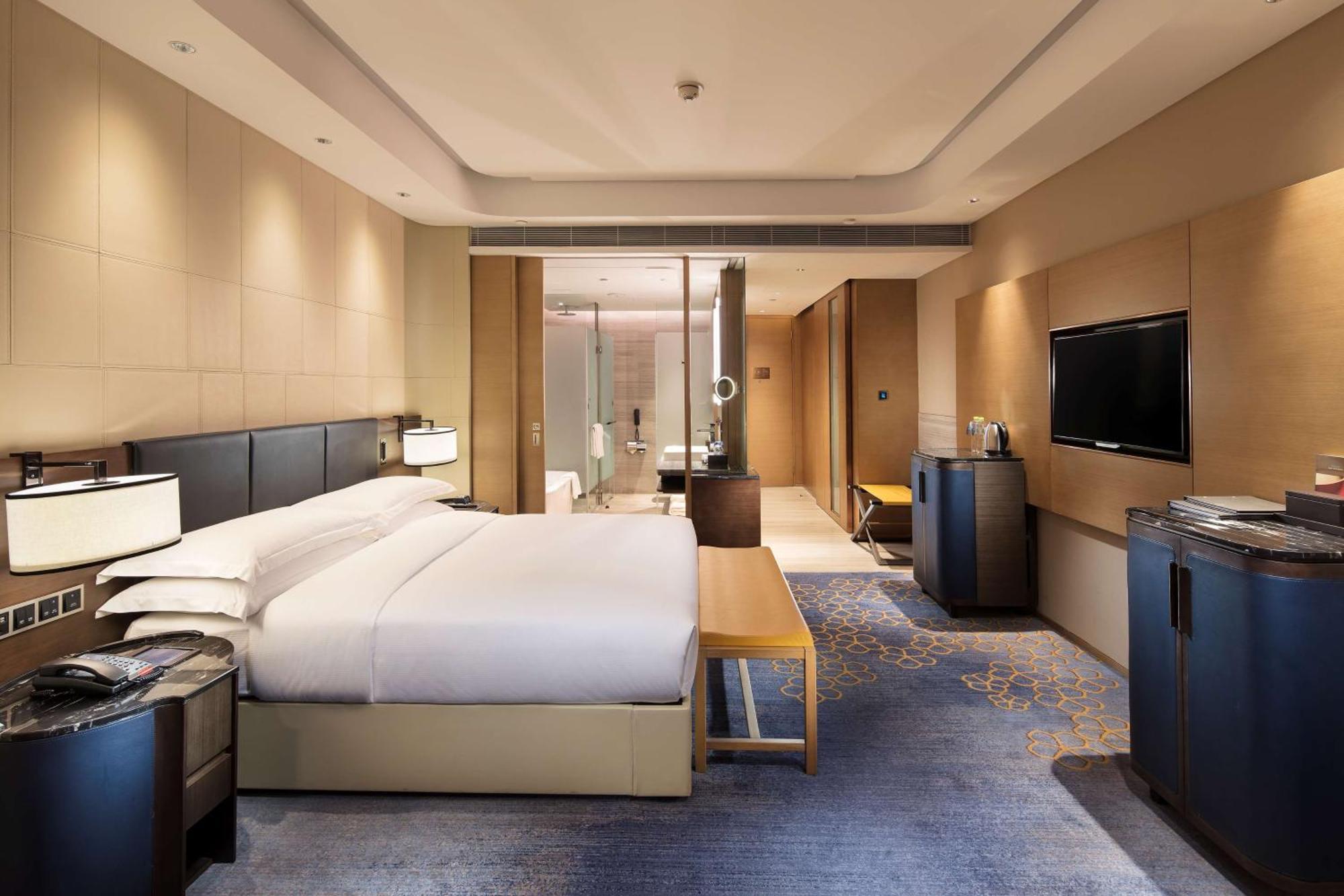 Hilton Jinan South Hotel & Residences Exterior photo